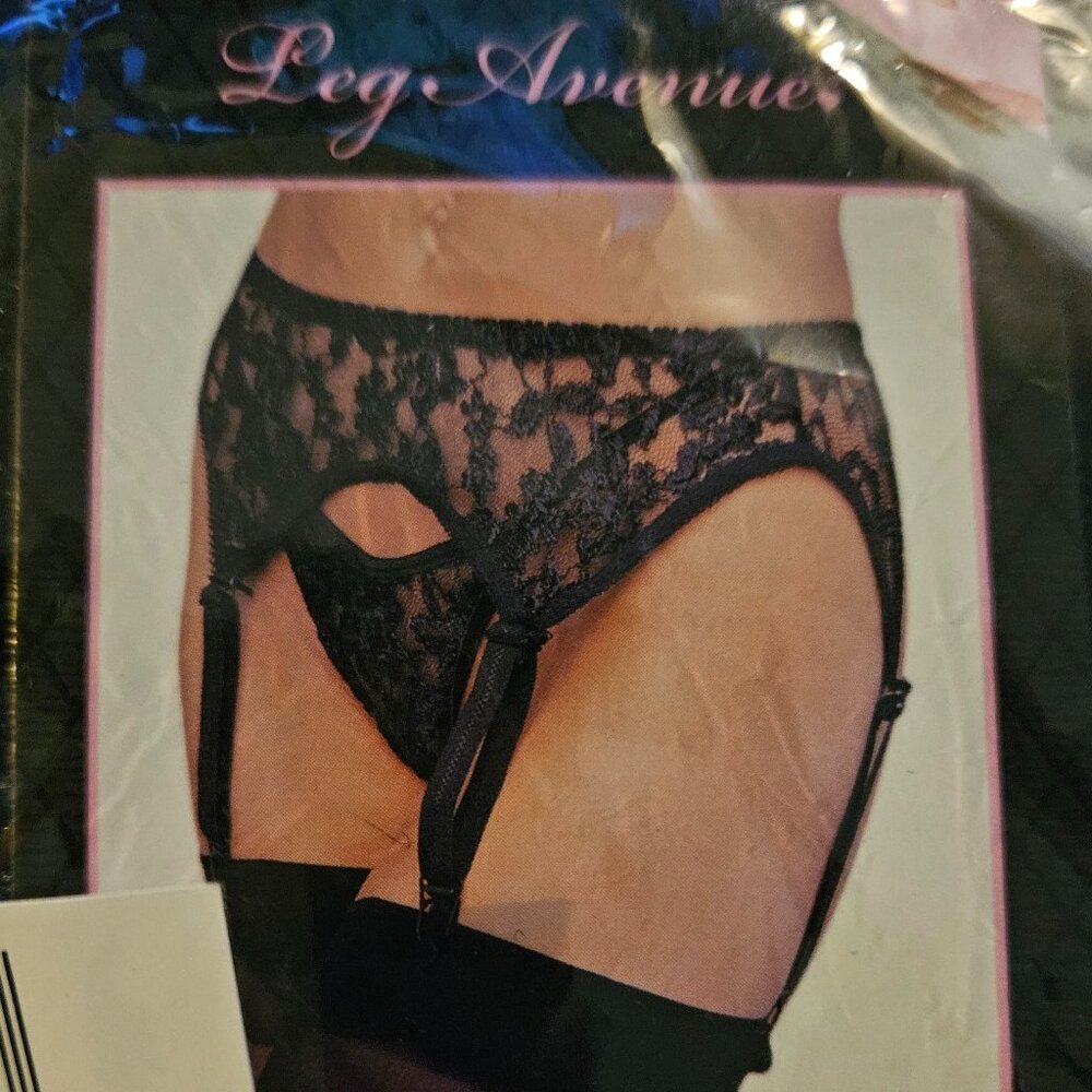NWT Plus Size Garter Belt with Thong G-String